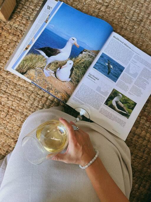 Couples Cove: Luxe Getaway W/ Jetted Bath & Views * Cape Town
