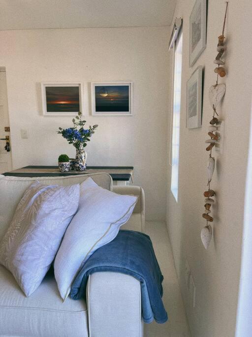 Couples Cove: Luxe Getaway W/ Jetted Bath & Views Apartment